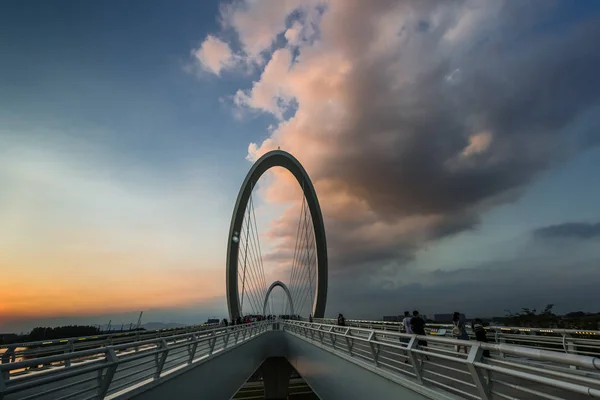 2017年8月27日 中国東部江蘇省南京市の 南京目 と名付けられた歩道橋の風景 — ストック写真