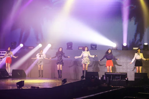 Des Membres Girl Group Sud Coréen Pink Produisent Lors Asia — Photo