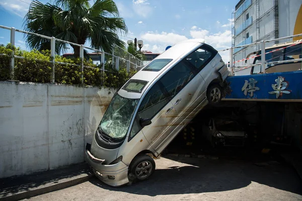 Coche Fotografiado Después Que Fue Derribado Por Tifón Hato Quedó — Foto de Stock