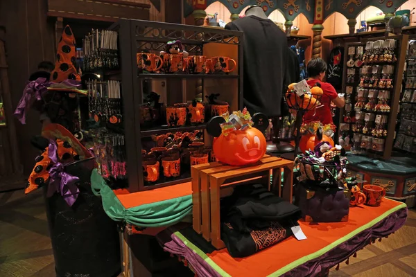 Tiendas Clientes Para Artículos Temáticos Halloween Una Tienda Shanghai Disneyland — Foto de Stock