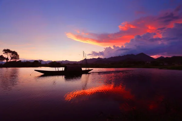 Paisagem Brilho Colorido Pôr Sol Lago Aldeia Xiayayu Cidade Jiande — Fotografia de Stock