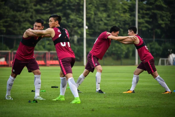 Spieler Von Guangzhou Evergrande Nehmen Einer Trainingseinheit Für Das Zweite — Stockfoto