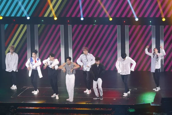 Membros Grupo Masculino Chinês Sul Coreano Exo Apresentam Durante Smtown — Fotografia de Stock