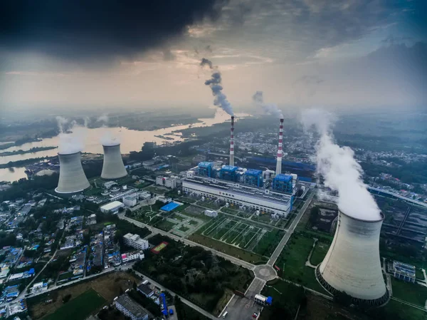 Dym Jest Odprowadzane Kominów Jiangsu Xutang Elektrowni Chiny Datang Corporation — Zdjęcie stockowe