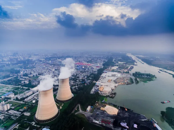 Fumaça Descarregada Chaminés Jiangsu Xutang Power Plant China Datang Corporation — Fotografia de Stock