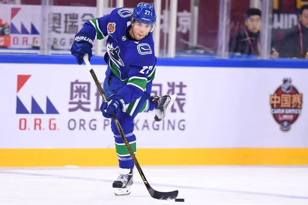 Ben Hutton Vancouver Canucks Compite Contra Los Angeles Kings Durante —  Fotos de Stock