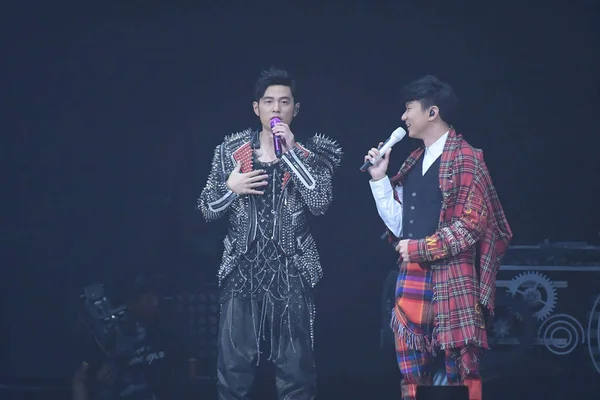 Chanteur Taïwanais Jay Chou Gauche Chanteur Singapourien Lin Produisent Deuxième — Photo