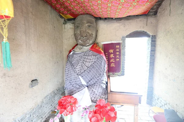 中国北西部の西安市 中国北西部の中国神話におけるカウヘルド ニウラン の像の眺め 2017年8月30日 — ストック写真