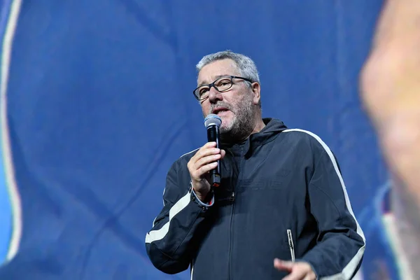 French Designer Philippe Starck Introduces Xiaomi Mix Smartphone Launch Event — Stock Photo, Image