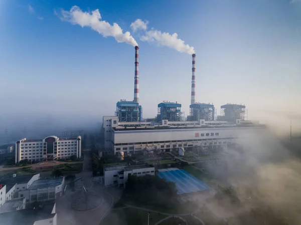 Dym Jest Odprowadzane Kominów Jiangsu Xutang Elektrowni Chiny Datang Corporation — Zdjęcie stockowe