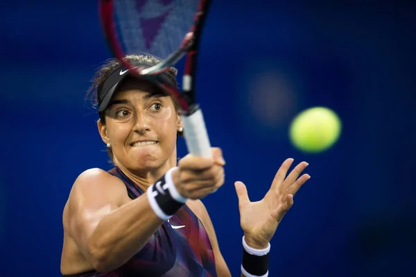 Caroline Garcia Francja Zwraca Strzał Angelique Kerber Niemiec Ich Pierwszym — Zdjęcie stockowe