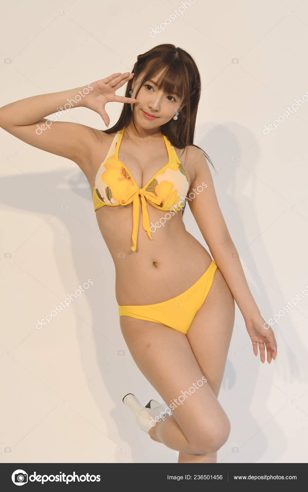 Japan Bikini Idol