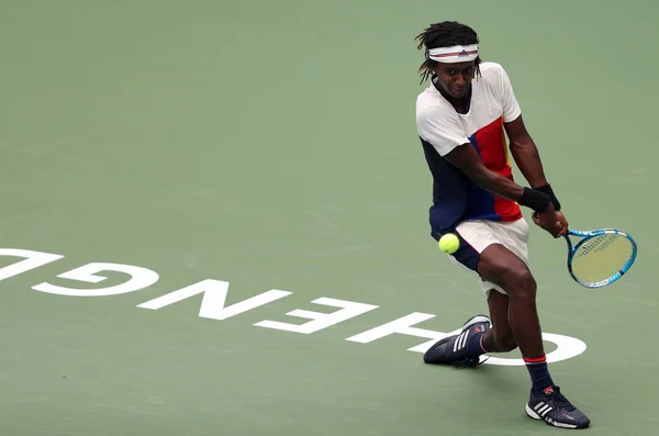 Mikael Ymer Της Σουηδίας Επιστρέφει Έναν Πυροβολισμό Yen Hsun Της — Φωτογραφία Αρχείου