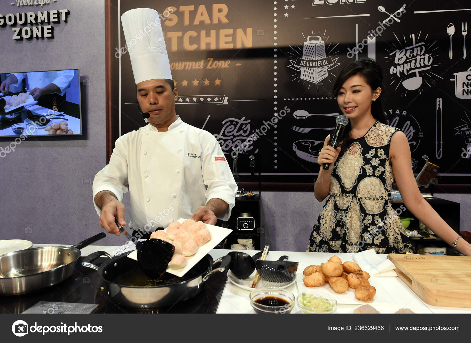 Chef Cooks Star Kitchen 28th Food Expo Hong Kong China Stock
