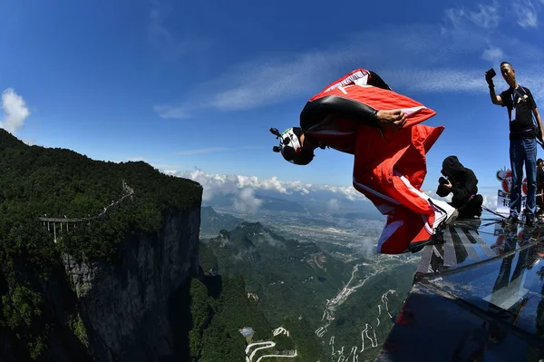 Aviador Wingsuit Participa Una Prueba Vuelo Por Delante World Wingsuit — Foto de Stock