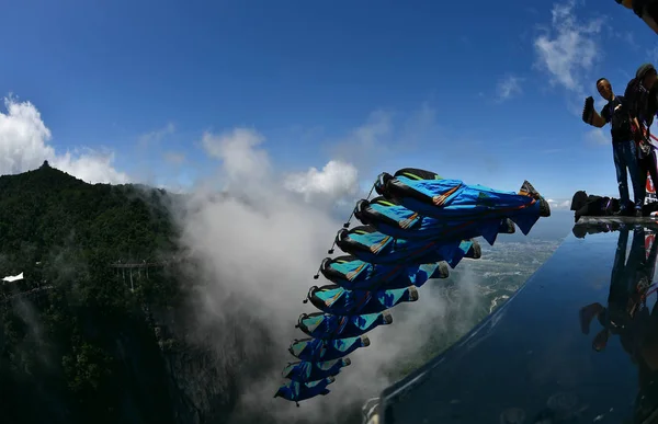 Aviador Wingsuit Participa Una Prueba Vuelo Por Delante World Wingsuit —  Fotos de Stock