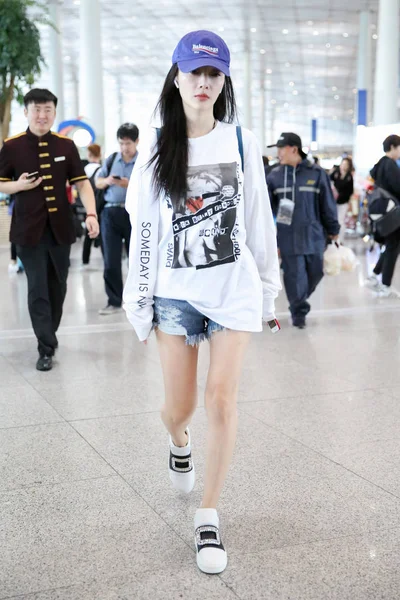Actriz China Xiaolu También Conocida Como Jacqueline Representa Aeropuerto Internacional —  Fotos de Stock