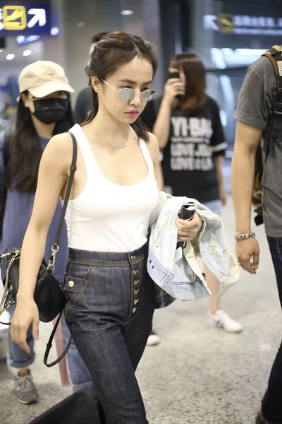 Tayvanlı Şarkıcı Jolin Tsai Giymiş Seksi Beyaz Yelek Shanghai Pudong — Stok fotoğraf