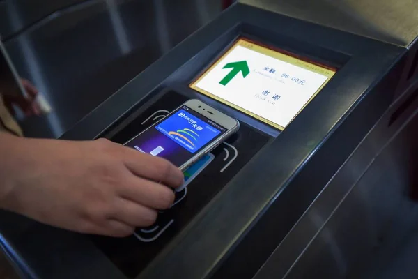 Chinese Passenger Swipes His Smartphone Enter Subway Station Pay His — Stock Photo, Image