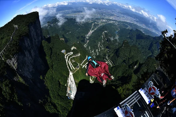 Aviador Wingsuit Participa Una Prueba Vuelo Por Delante World Wingsuit — Foto de Stock