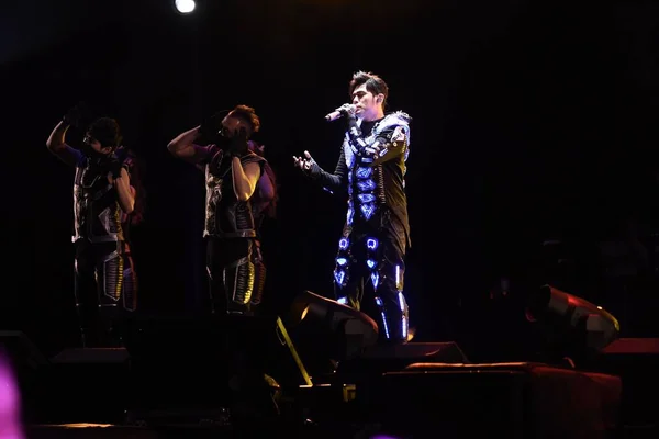 台湾歌手周杰伦在2017年3月25日于中国北京举行的周杰伦音乐会上表演 — 图库照片