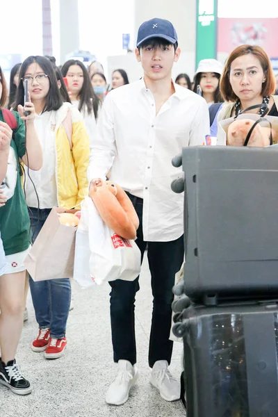 Thai Actor Newwiee Pictured Arrives Beijing Capital International Airport Beijing — Stock Photo, Image