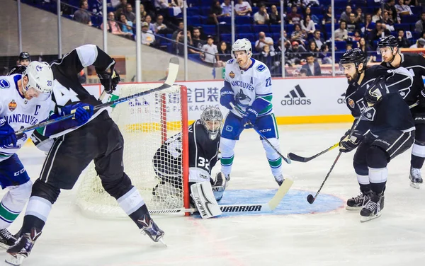 Jonathan Quick Los Angeles Kralların Merkezi Takım Arkadaşı Vancouver Canucks — Stok fotoğraf