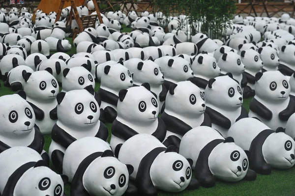 Esculturas Gigantes Panda Están Exhibición Frente Centro Comercial Unipark Ciudad — Foto de Stock