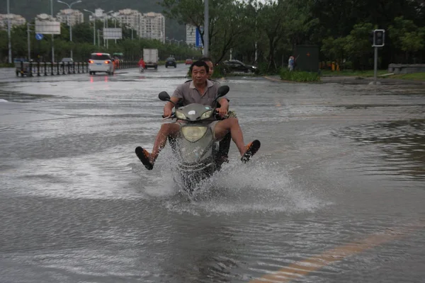 Sanya Şehir Typhoon Doksuri Neden Ağır Yağmur Sonra Sular Altında — Stok fotoğraf