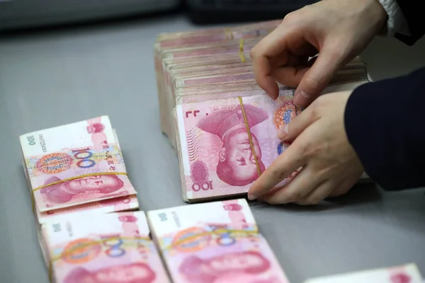 Kínai Jegyző Számít Rmb Renminbi Jüan Bankjegyek Egy Bank Huaibei — Stock Fotó
