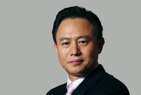 2009年12月21日 时任长安汽车集团公司总裁兼董事的徐柳平在中国北京接受采访时摆出一副肖像 — 图库照片