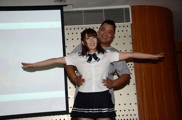 Японський Порно Зірка Yui Хатано Взяла Участь Прес Конференції Авто — стокове фото
