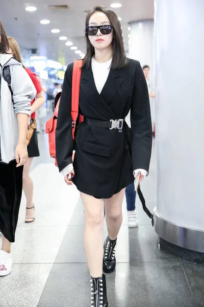 Chinese Actrice Victoria Song Song Qian Arriveert Bij Beijing Capital — Stockfoto