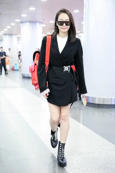 Kinesisk Skådespelerska Victoria Låt Eller Låt Qian Ankommer Beijing Capital — Stockfoto