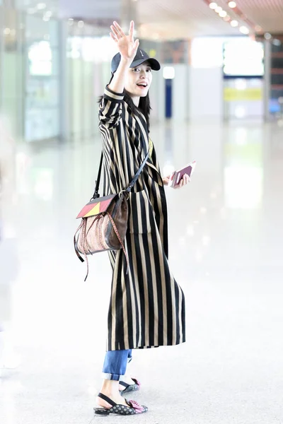 Actrice Chinoise Yao Chen Est Photographiée Aéroport International Pékin Pékin — Photo