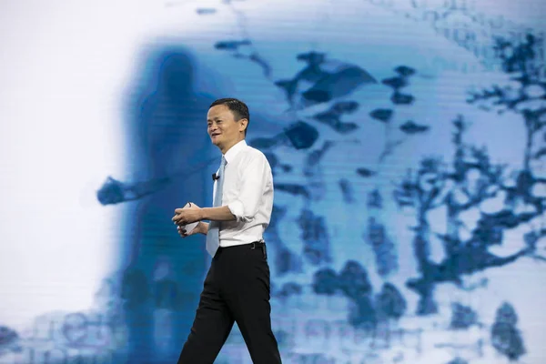 Джек Председатель Китайской Электронной Коммерции Alibaba Group Выступает Речью Бизнес — стоковое фото