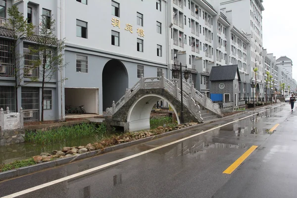 Innenansicht Des Schlafsaals Des Wuhan Bioengineering Institute Whbi Mit Traditionellen — Stockfoto