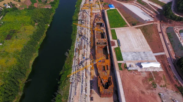 Luchtfoto Van Werf Van Een Volledige Replica Van Titanic Passagiersschip — Stockfoto