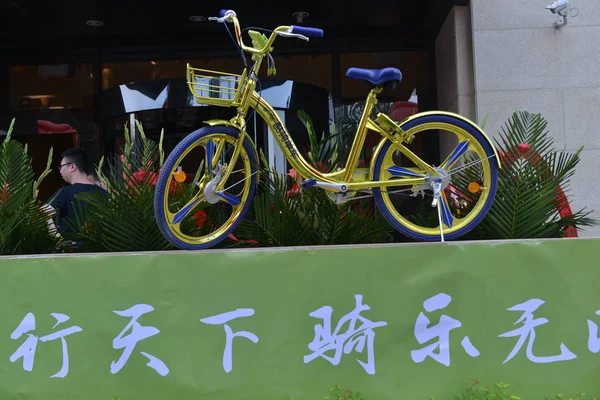 Çin Bisiklet Paylaşımı Hizmet Coolqi Altın Bir Bisiklet Shenyang Şehir — Stok fotoğraf