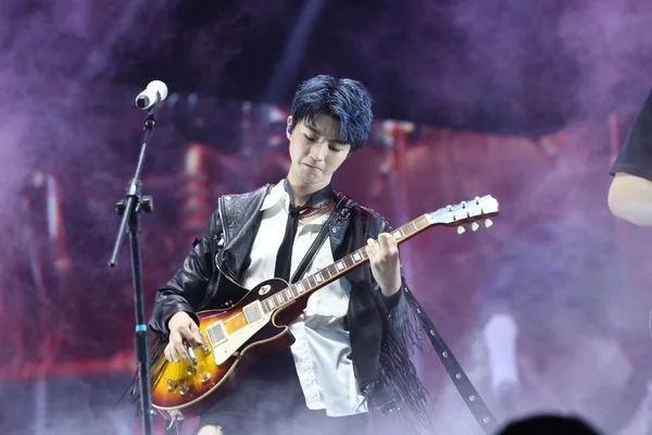 Karry Wang Wang Junkai Groupe Chinois Tfboys Produit Pendant Concert — Photo