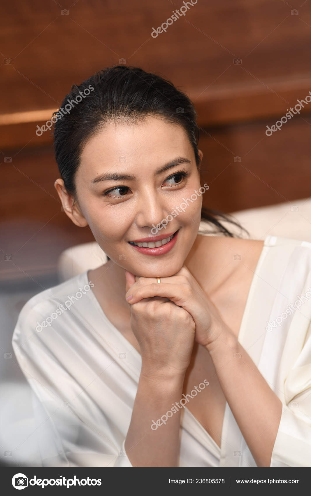 Chinese Actress Gao Yuanyuan Attends Press Conference Movie ''Sons Neon –  Stock Editorial Photo © ChinaImages #236805578
