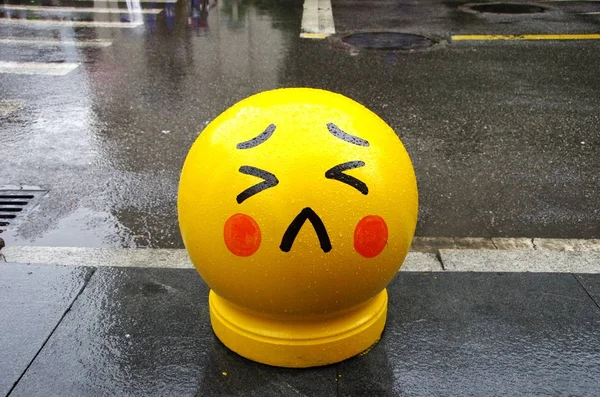 Mening Van Een Emoji Steenblok Opgezet Parkeer Orde Bij Een — Stockfoto