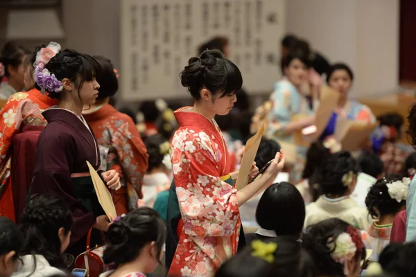 Chinesische Studenten Die Ausland Studieren Besuchen Traditioneller Japanischer Tracht Hakama — Stockfoto