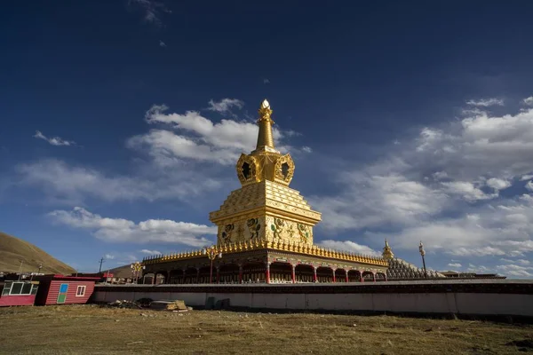 Över Yaqing Templet Baiyu Län Garze Tibetanska Autonoma Prefekturen Sydvästra — Stockfoto