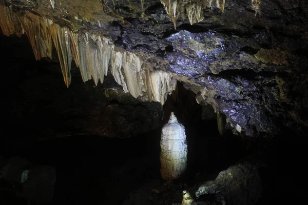 Yinshui 洞窟の内部 中国の最長カルスト洞窟約 5180 メートル長い 中国中央部の湖北省咸寧市市で 2017 — ストック写真