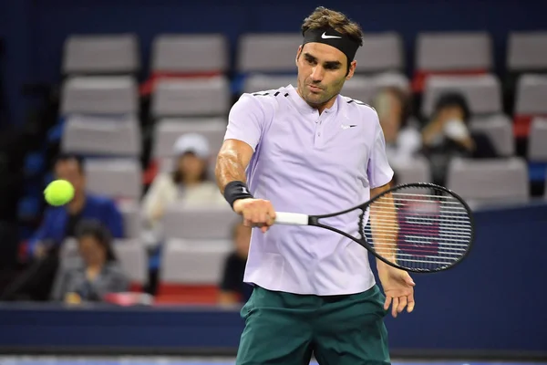 Roger Federer Schweiz Returnerar Ett Skott Till Alexandr Dolgopolov Ukraina — Stockfoto