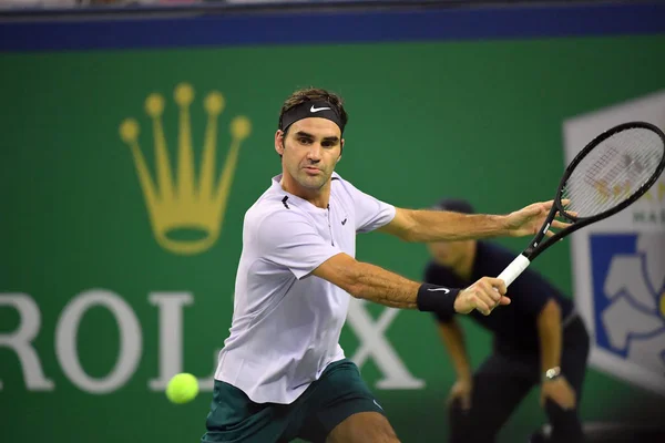 Roger Federer Svájc Visszatér Egy Lövés Argentin Diego Schwartzman Férfi — Stock Fotó