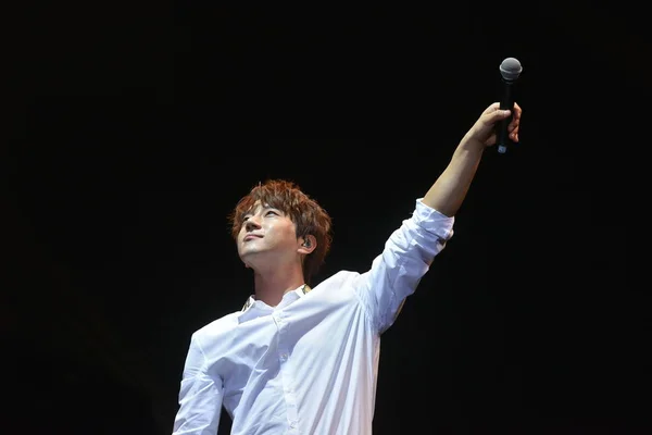 Cantante Surcoreano Hwang Chi Yeul Actúa Concierto Mini Hong Kong —  Fotos de Stock