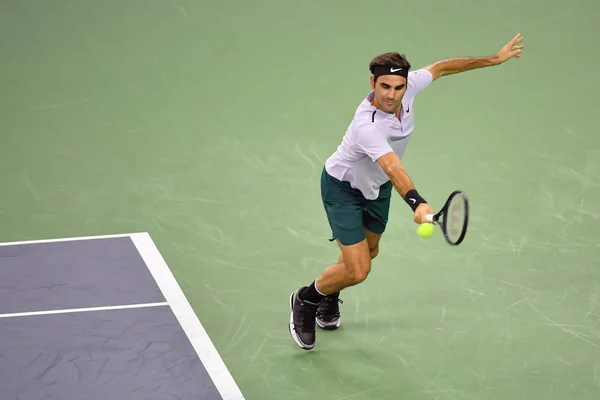 Roger Federer Sviçre Nin Bir Atış Için Diego Schwartzman Arjantin — Stok fotoğraf