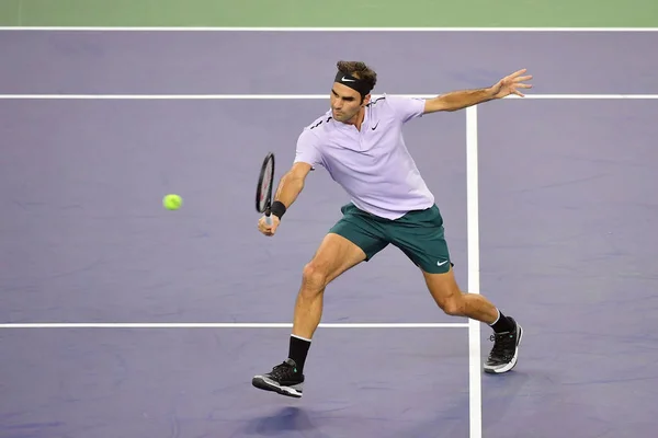 Roger Federer Switzerland Returns Shot Diego Schwartzman Argentina Second Match — Stock Photo, Image
